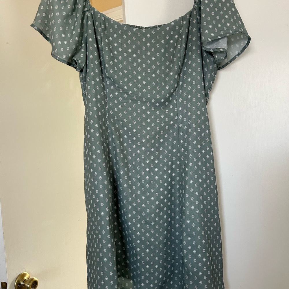 Kohl's Green Patterned Midi Dress